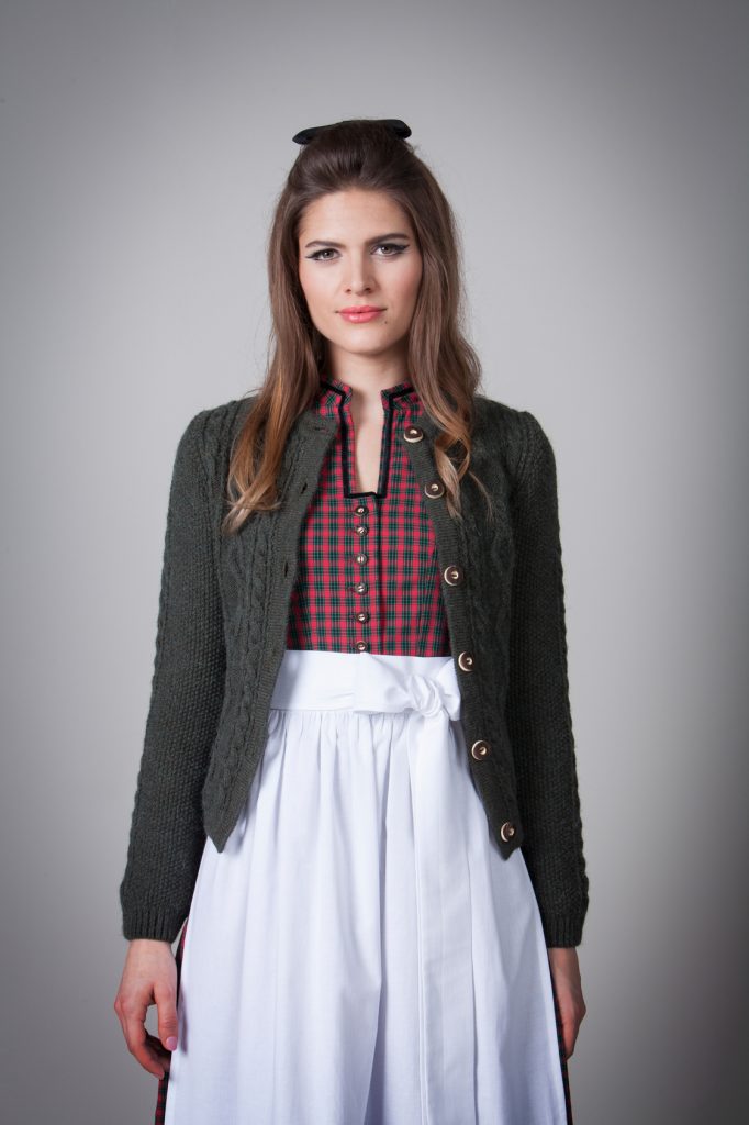 STRICKJACKE VINTAGE MIT ZOPF OLIV