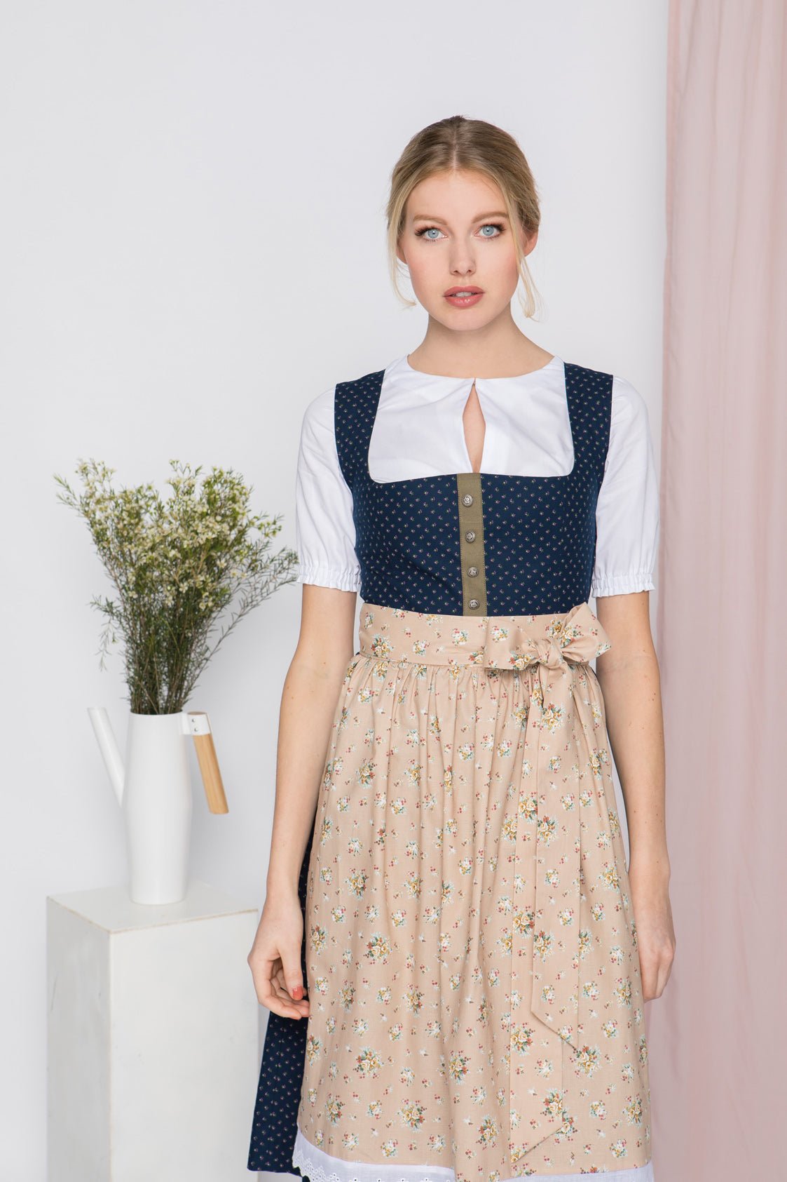 BW DIRNDL VINTAGE FLOWERS NACHTBLAU - JAN&INA Trachten