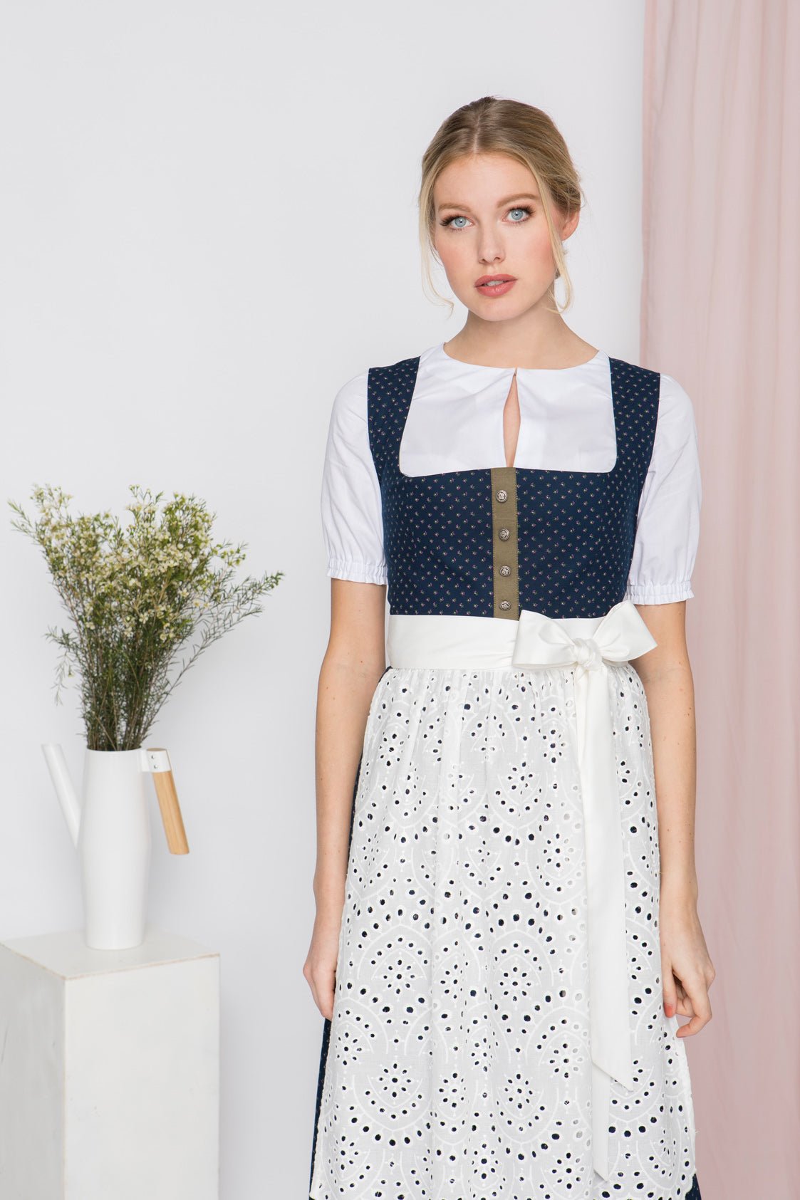 BW DIRNDL VINTAGE FLOWERS NACHTBLAU - JAN&INA Trachten