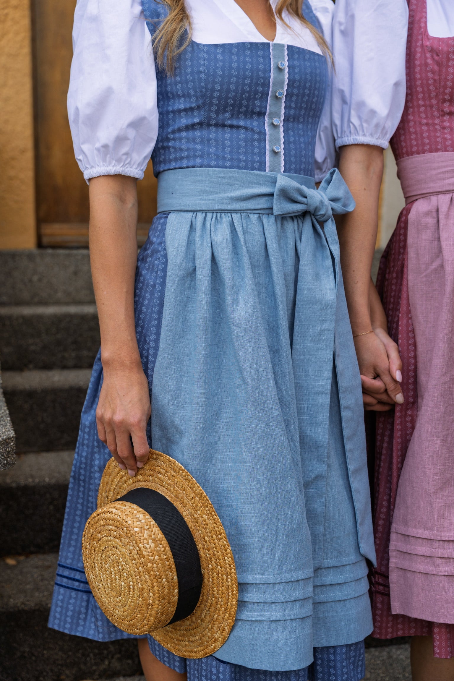 BW DIRNDL VINTAGE STRIPED FLOWER TAUBENBLAU