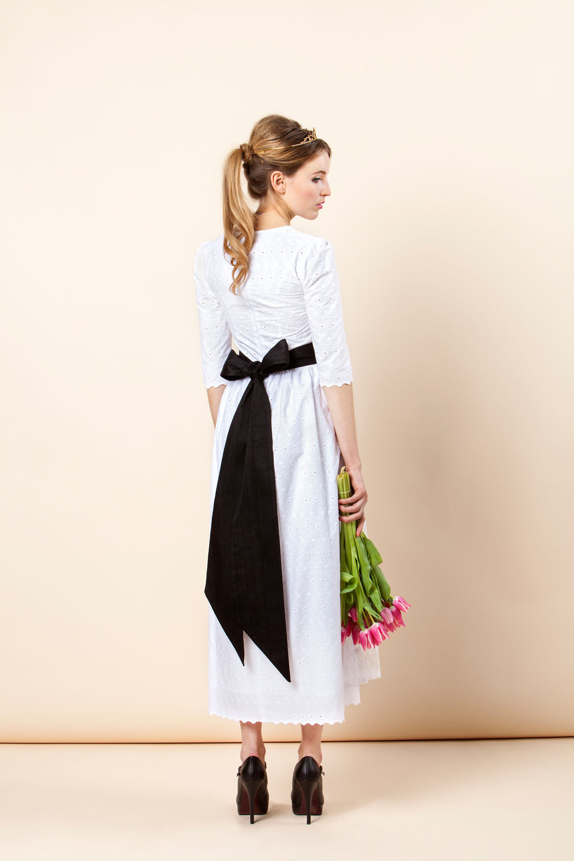 BRAUTDIRNDL BLACK & WHITE