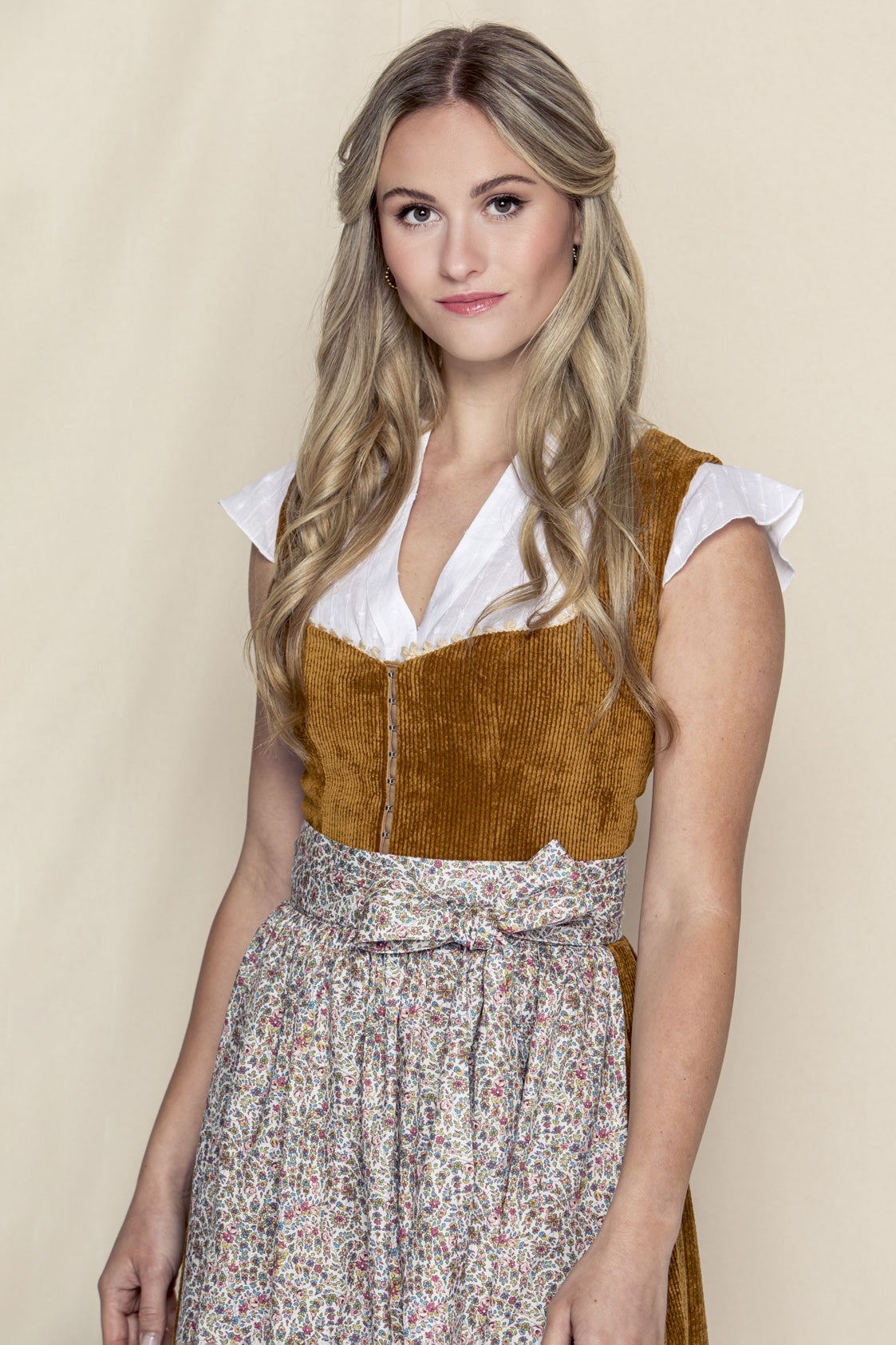 CORD DIRNDL MILLE FLEUR OCKER/ CREME