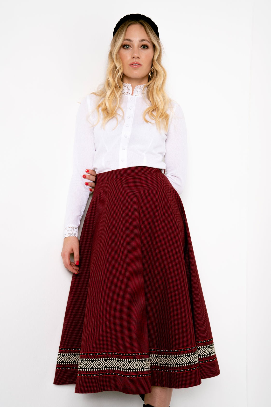 TRACHTENROCK FOLKLORE KARO ROT/SCHWARZ - JAN&INA Trachten