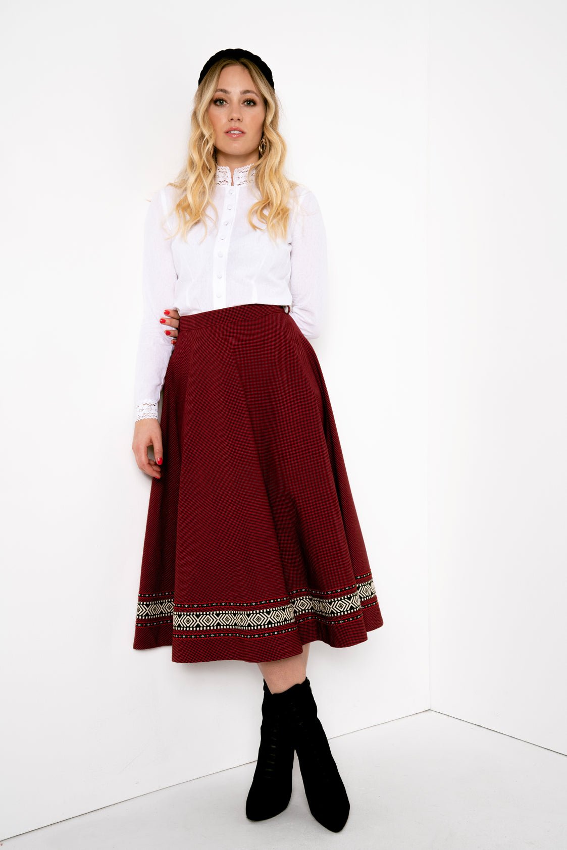 TRACHTENROCK FOLKLORE KARO ROT/SCHWARZ - JAN&INA Trachten