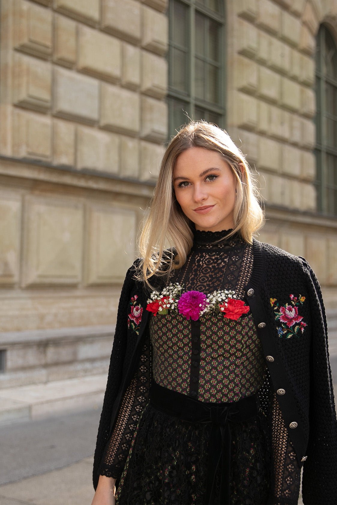 JACQUARD DIRNDL LIMITED EDITION 2022 SCHWARZ/ FUCHSIA/ ROT - JAN&INA Trachten