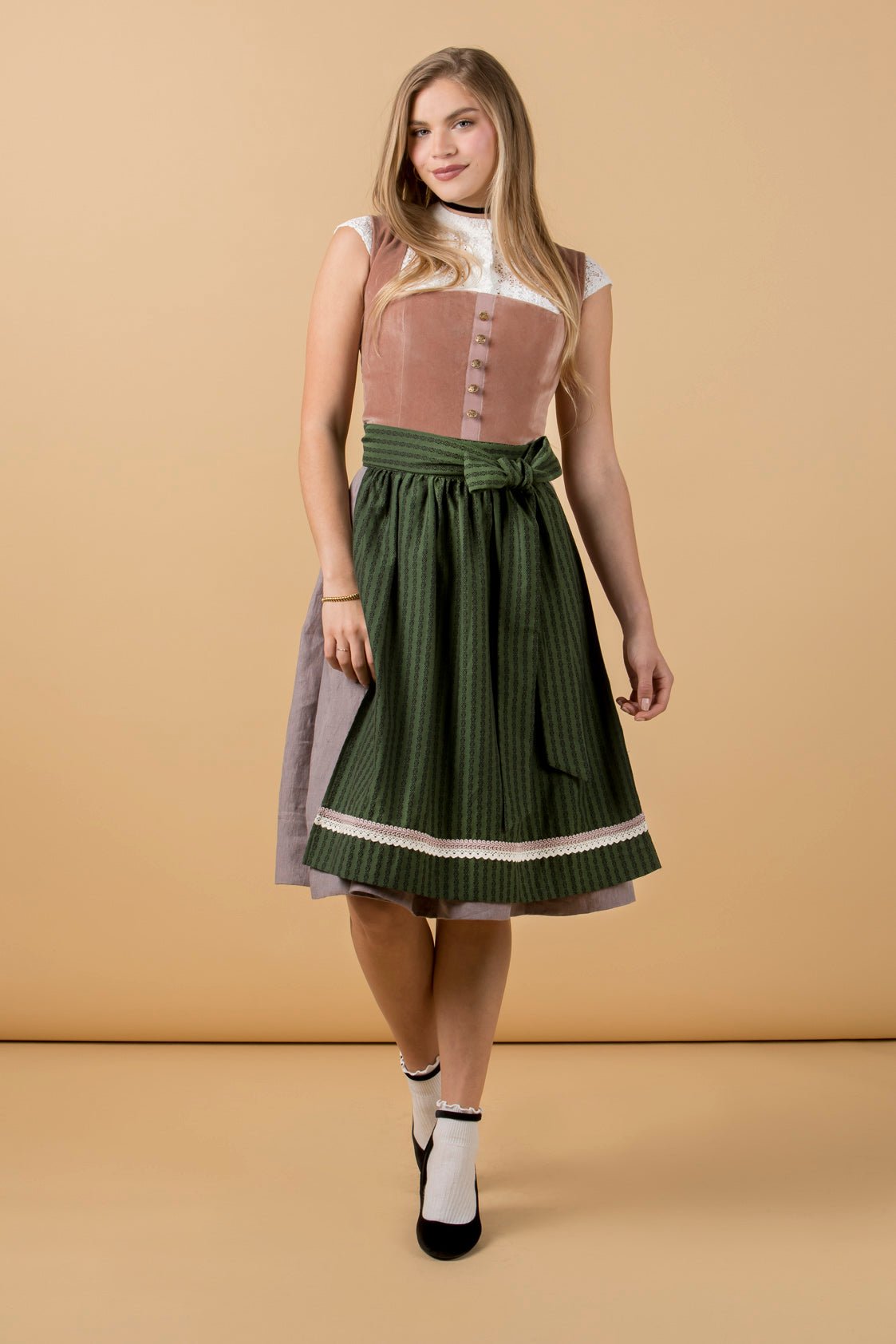 DIRNDLBLUSE VINTAGE FLORALS SPITZE FLÜGELARM STEHKRAGEN OFF WHITE - JAN&INA Trachten