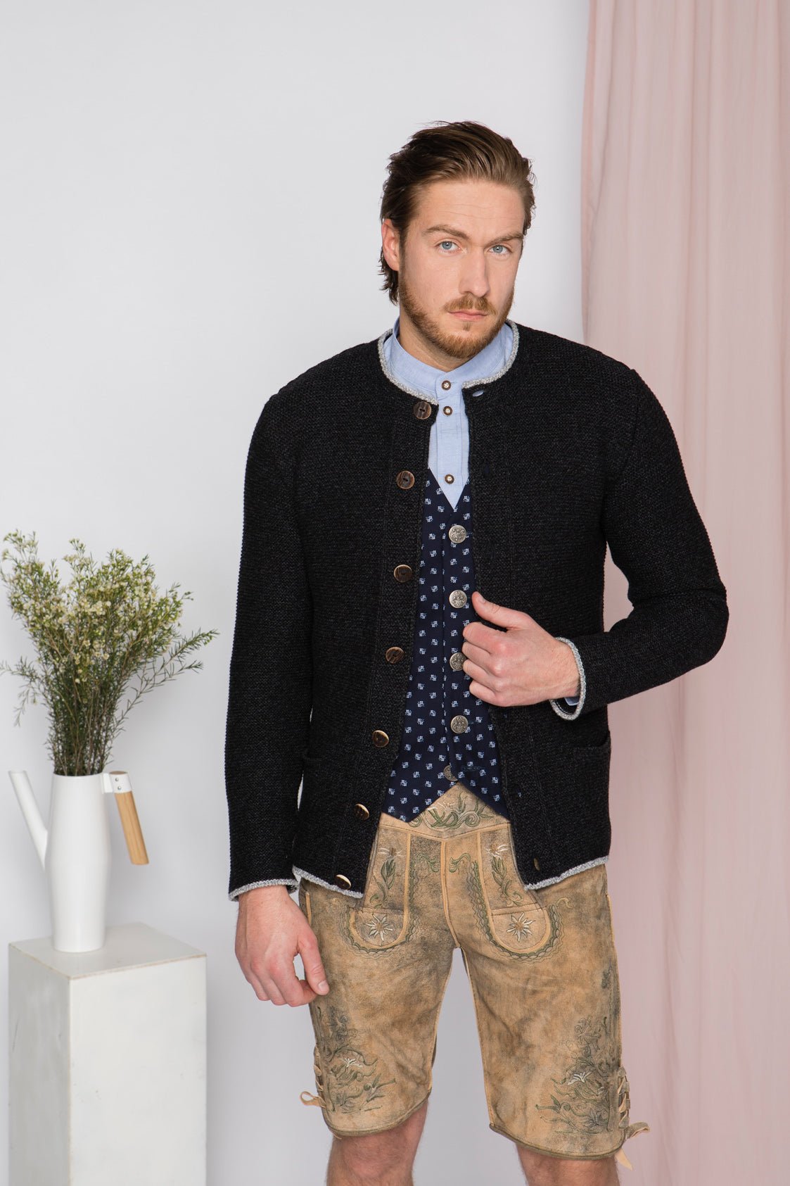 STRICKJACKE PETER MIT STEHKRAGEN ANTHRAZIT/ GRAU - JAN&INA Trachten
