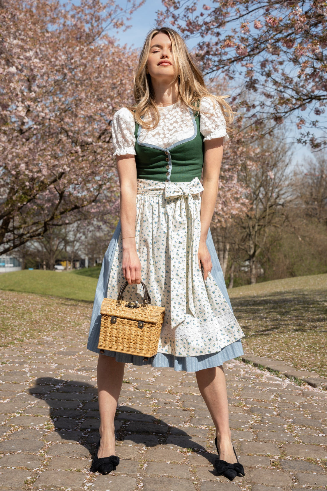 DIRNDLBLUSE STRETCH FLOWER MESH PUFFÄRMEL OFFWHITE