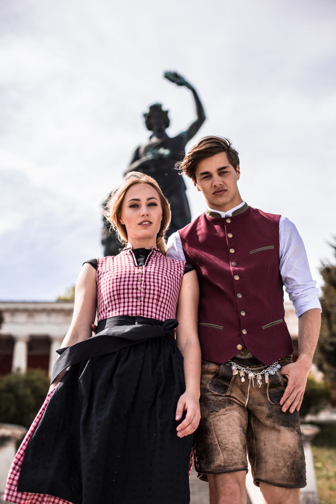 BW DIRNDL VINTAGE KARO STEHKRAGEN ROT/SCHWARZ - JAN&INA Trachten