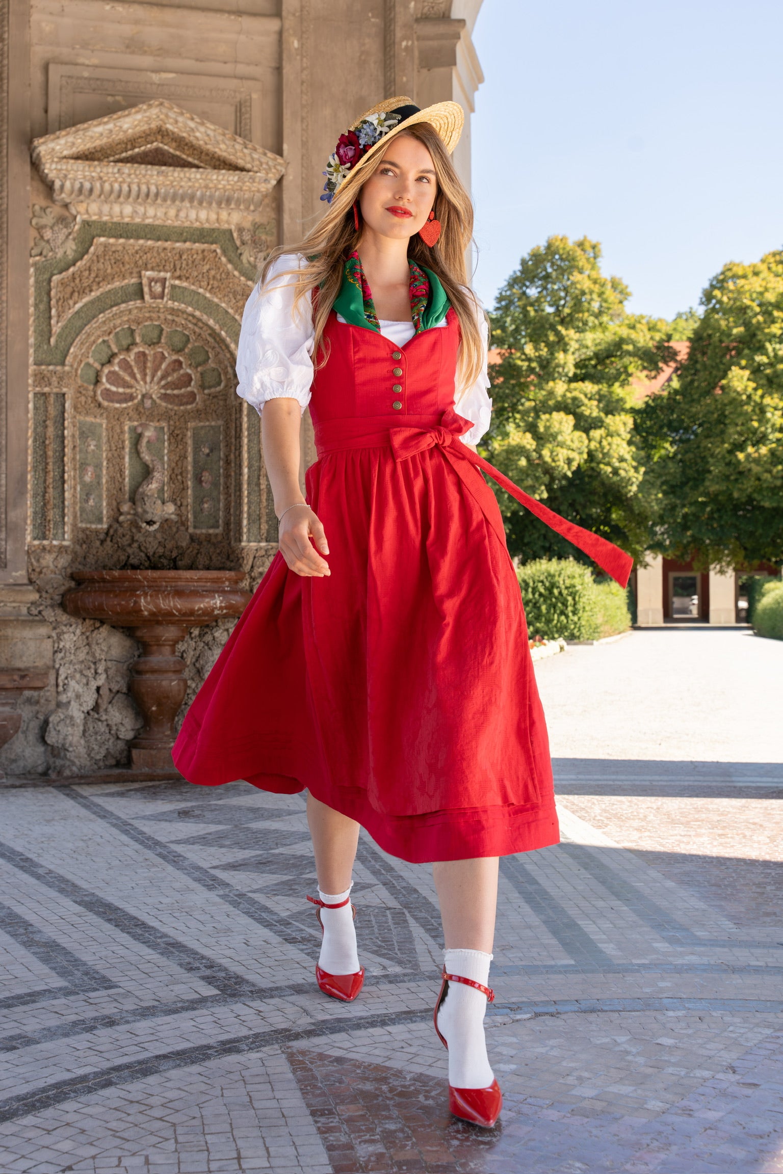 LEINEN DIRNDL MONOCHROME TRADITION TOMATENROT