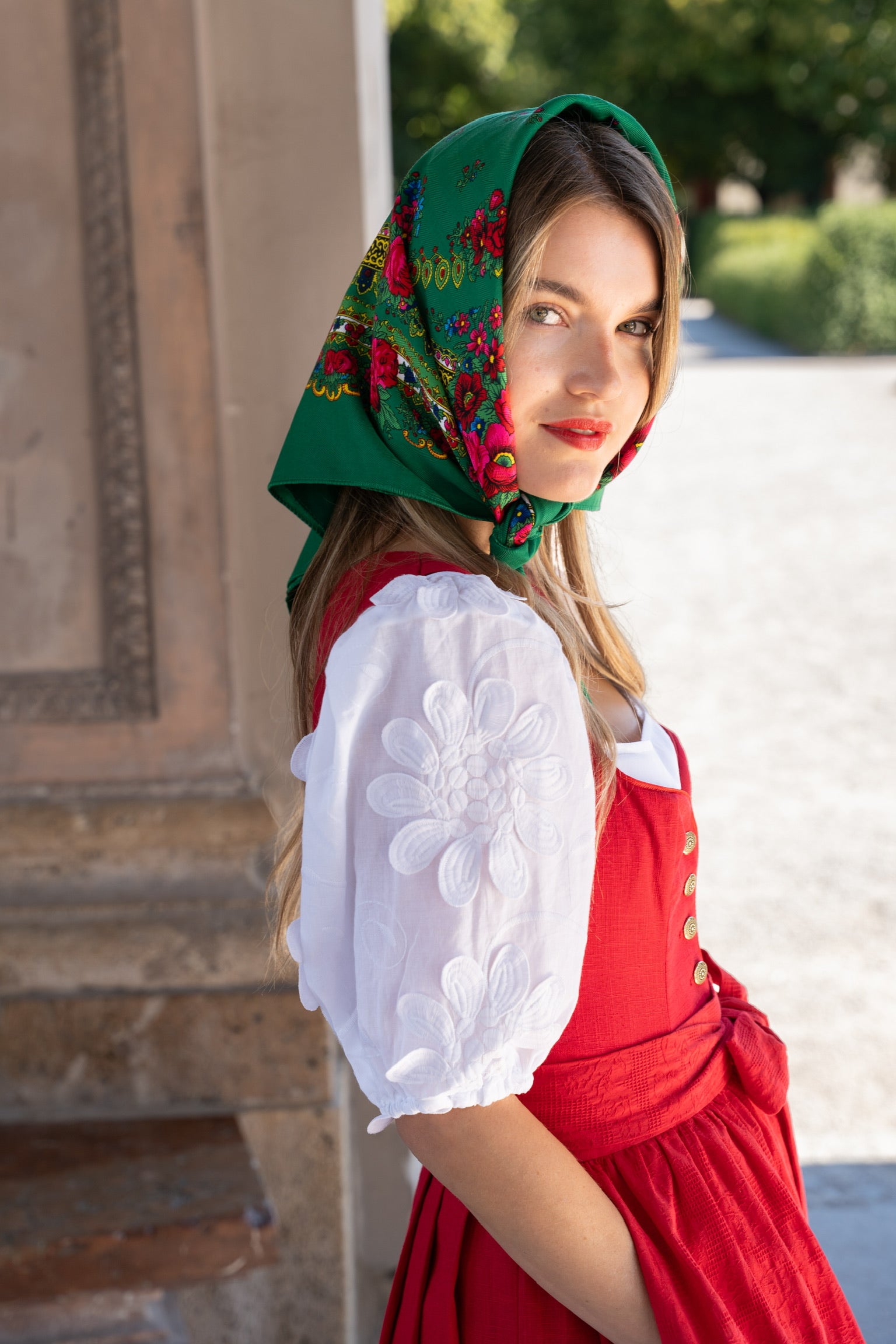LEINEN DIRNDL MONOCHROME TRADITION TOMATENROT