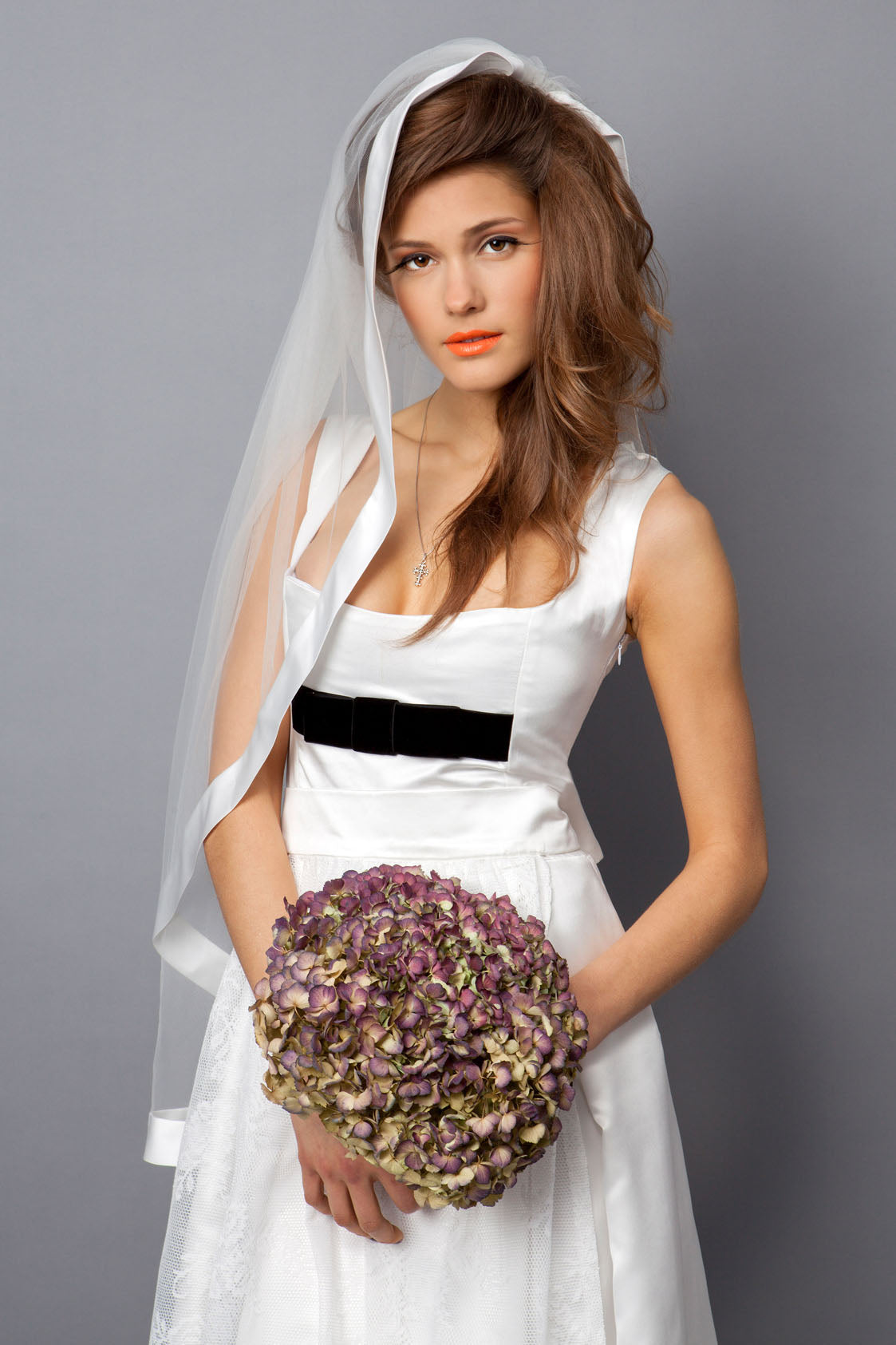 BRAUTDIRNDL SATIN/ LACE