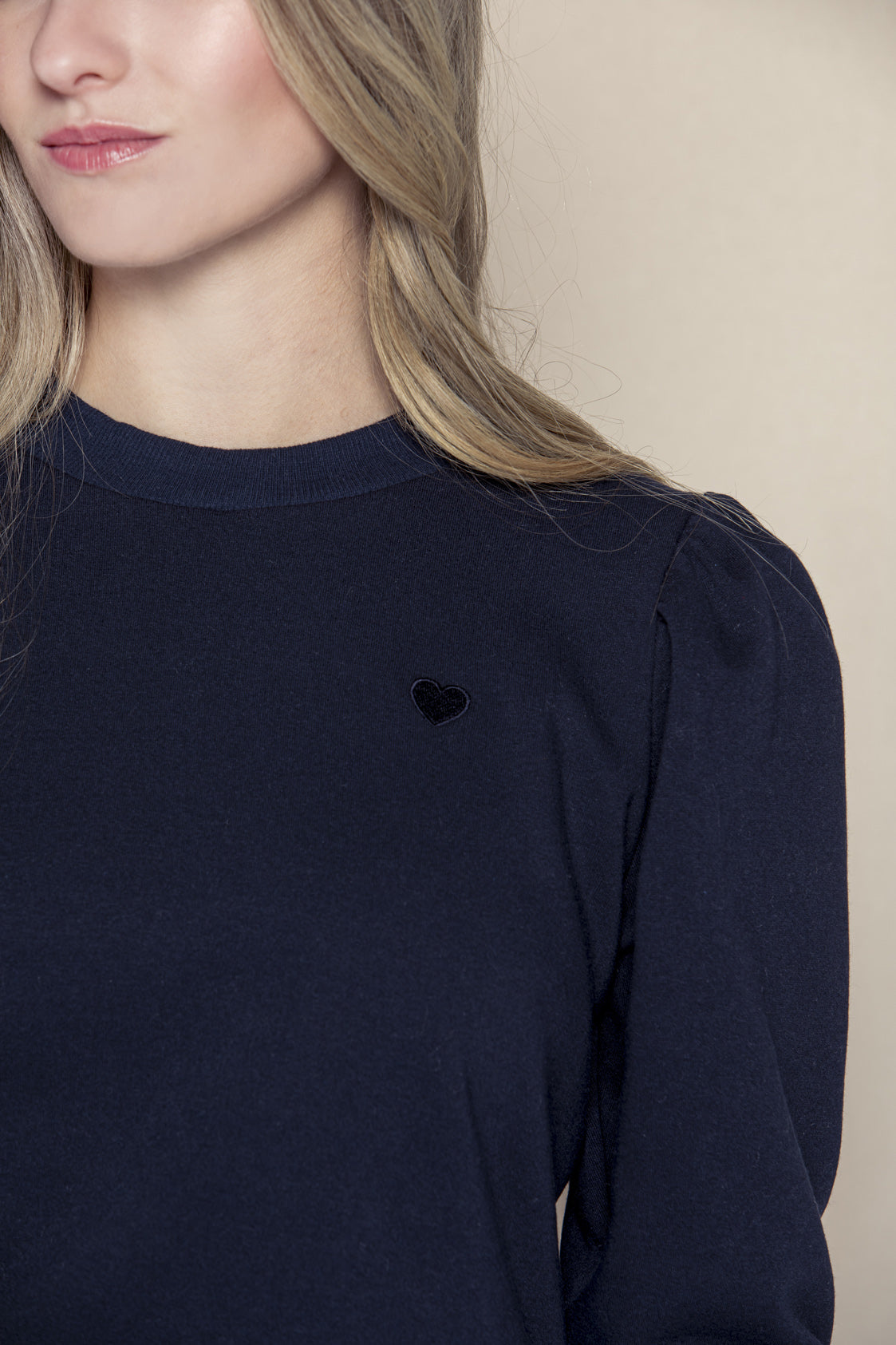 HEART SWEATER NAVY