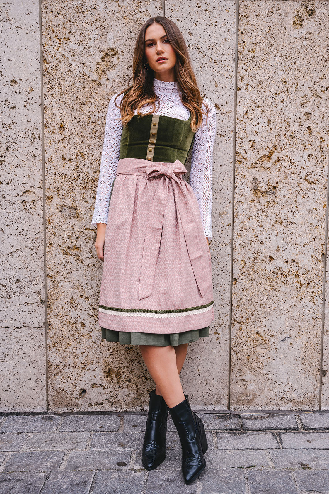 SAMT- JACQUARD DIRNDL OLIV/ MAGNOLIE